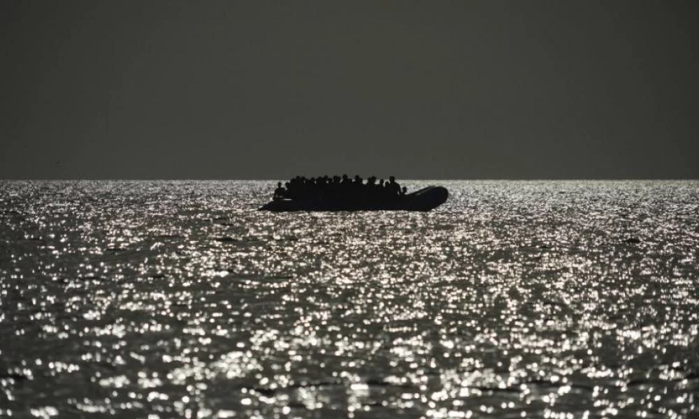 Ισπανία: 80 μετανάστες έφτασαν στην χώρα κολυμπώντας!